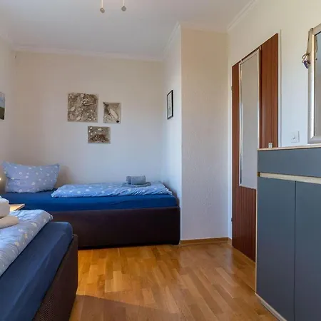 Apartamento Haus-stoertebeker-str-2-whg-diekstuv-eg *